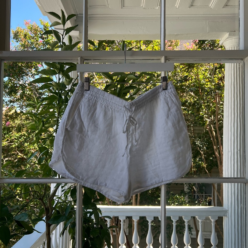 Club Monaco White Drawstring Summer Beach Short M